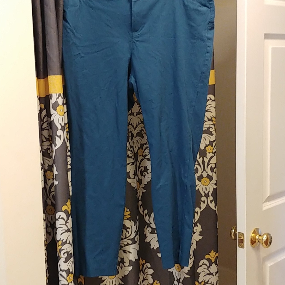 Old Navy Pixie Pant